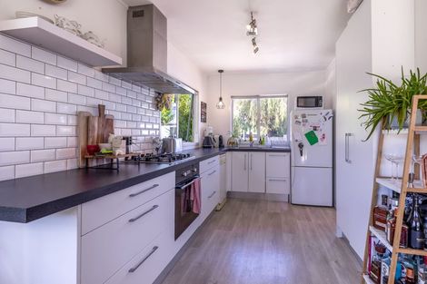 Photo of property in 2/24 Bedford Street, Te Atatu South, Auckland, 0610