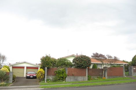 Photo of property in 20 Poplar Grove, Whalers Gate, New Plymouth, 4310