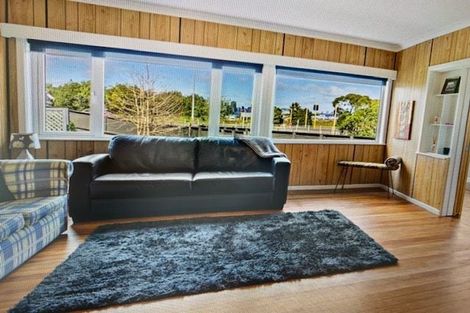 Photo of property in 7 Sylvan Avenue, Northcote, Auckland, 0627