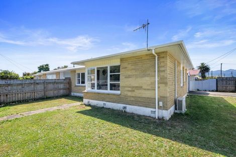 Photo of property in 36 Cambridge Street, Levin, 5510