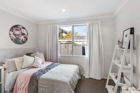 Photo of property in 8 Glen Place, Parklands, Christchurch, 8083