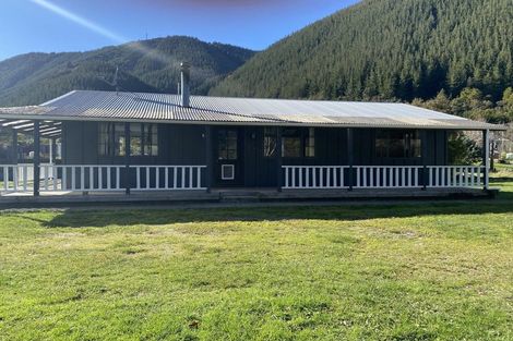Photo of property in 137 Wakamarina Road, Canvastown, Havelock, 7178