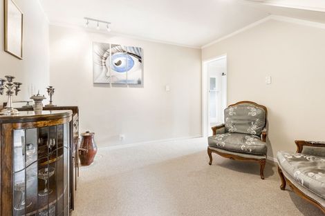 Photo of property in 1/89 Knights Road, Rothesay Bay, Auckland, 0630