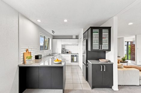 Photo of property in 72 Sarabande Avenue, Redwood, Christchurch, 8051