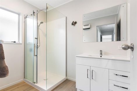 Photo of property in 102a Otahu Road, Whangamata, 3620