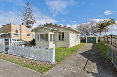 Photo of property in 232 Great South Road, Huntly, 3700