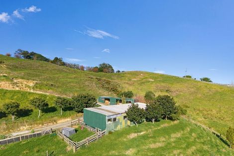 Photo of property in 63 Porter Road, Paparoa, 0571