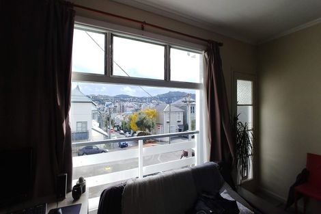 Photo of property in 2/51 Austin Street, Mount Victoria, Wellington, 6011