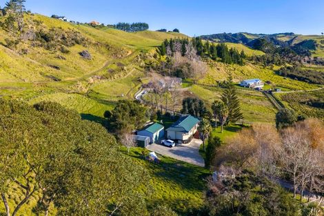 Photo of property in 2257 South Head Road, South Head, Helensville, 0874