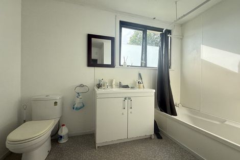 Photo of property in 1 Coletta Lane, Te Atatu South, Auckland, 0610