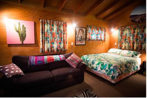 Photo of property in 426 Scenic Drive, Waiatarua, Auckland, 0612