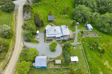 Photo of property in 7 James Road, Maungaturoto, 0587