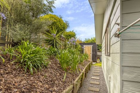 Photo of property in 12 Moa Road, Raumati Beach, Paraparaumu, 5032