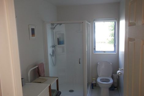 Photo of property in 83b Old Lake Road, Narrow Neck, Auckland, 0624