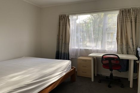 Photo of property in 1/23 Manhattan Heights, Glendene, Auckland, 0602