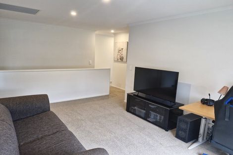 Photo of property in 64 Mettam Drive, Swanson, Auckland, 0614