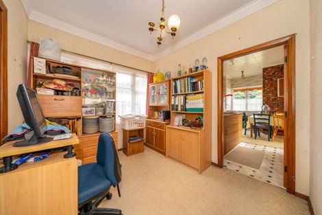 Photo of property in 25 Owen Street, Belmont, Lower Hutt, 5010