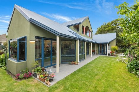 Photo of property in 88b Maidstone Road, Ilam, Christchurch, 8041