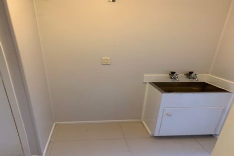 Photo of property in 2/8 Keeling Road, Henderson, Auckland, 0612