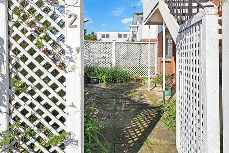 Photo of property in 2/19 Gowing Drive, Meadowbank, Auckland, 1072