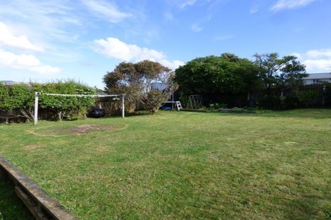 Photo of property in 124 Te Pene Avenue, Titahi Bay, Porirua, 5022