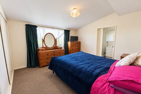 Photo of property in 1/11 Hollyford Avenue, Bryndwr, Christchurch, 8053