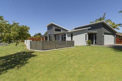 Photo of property in 5 Redhaven Place, Bethlehem, Tauranga, 3110