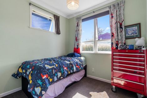 Photo of property in 4 Sequoia Place, Maoribank, Upper Hutt, 5018