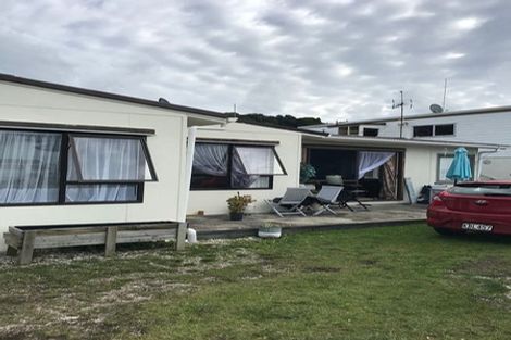 Photo of property in 47 The Esplanade, Eastern Beach, Auckland, 2012