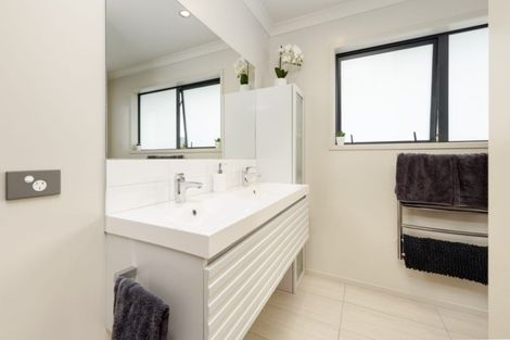 Photo of property in 19 Damien Place, Ohauiti, Tauranga, 3112