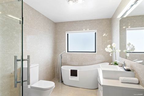 Photo of property in 10 Ascension Crescent, Orewa, 0931