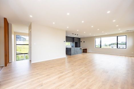 Photo of property in 30 Awanui Road, Red Beach, 0932