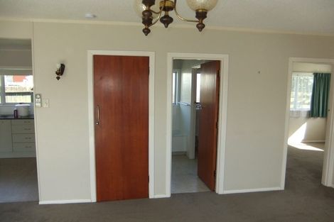 Photo of property in 8b Macmurdo Avenue, Glenview, Hamilton, 3206