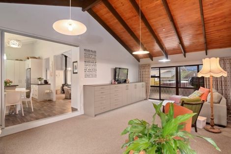 Photo of property in 42 Petrie Street, Pomare, Rotorua, 3015