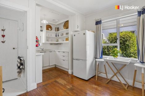 Photo of property in 35 Oxley Crescent, Broad Bay, Dunedin, 9014