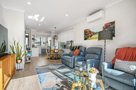 Photo of property in 52 Walter Merton Road, Hobsonville, Auckland, 0616