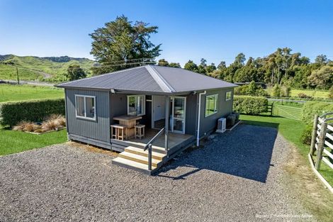 Photo of property in 2080 Elsthorpe Road, Elsthorpe, Havelock North, 4295
