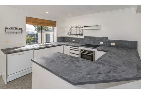 Photo of property in 2/131b Mcfaddens Road, Saint Albans, Christchurch, 8052