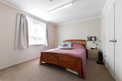 Photo of property in 4237 Great North Road, Glendene, Auckland, 0602