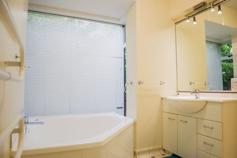 Photo of property in 229 Avonhead Road, Avonhead, Christchurch, 8042