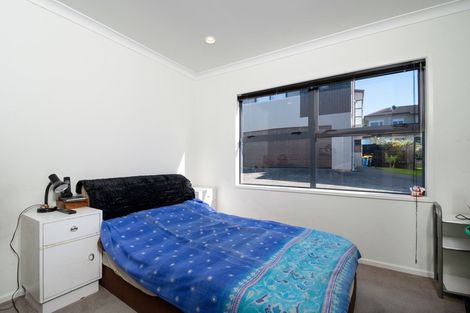 Photo of property in 143c Wiseley Road, West Harbour, Auckland, 0618