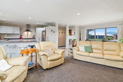 Photo of property in 8 Kipling Crescent, Owhata, Rotorua, 3010