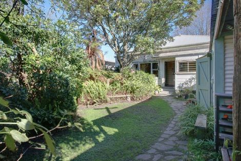 Photo of property in 31 Vigor Brown Street, Napier South, Napier, 4110