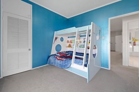 Photo of property in 10 Pine Terrace, Howick, Auckland, 2014