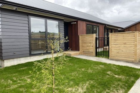 Photo of property in 9a Fitzherbert Road, Wainuiomata, Lower Hutt, 5014