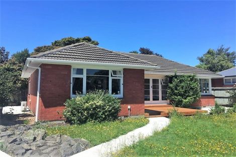 Photo of property in 16 Rochford Place, Bryndwr, Christchurch, 8052