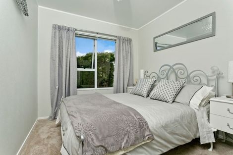 Photo of property in 74 Barbados Drive, Unsworth Heights, Auckland, 0632