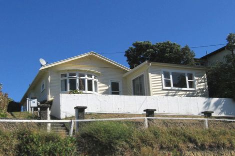 Photo of property in 12 Travancore Street, Island Bay, Wellington, 6023