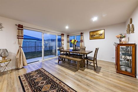 Photo of property in 7 Rere Close, Takanini, 2112