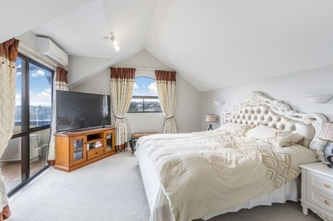 Photo of property in 20 Unsworth Drive, Unsworth Heights, Auckland, 0632